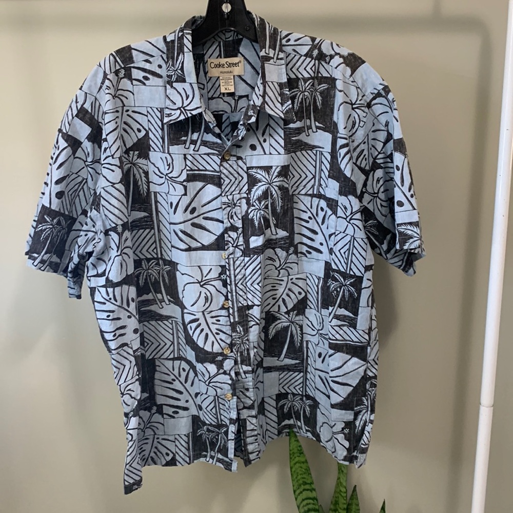 Cooke Street XL shirt
